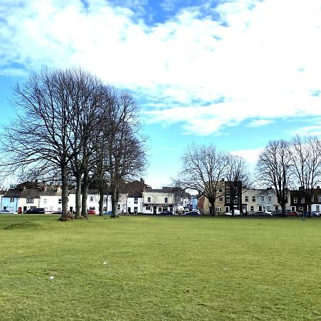 Supreme - 1 Bedroom Apart Sleeps 4 Short/Long Stay Gillingham  Eksteriør bilde