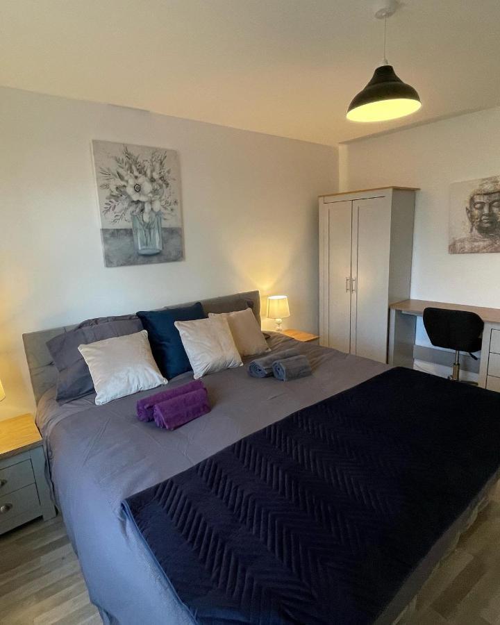 Supreme - 1 Bedroom Apart Sleeps 4 Short/Long Stay Gillingham  Eksteriør bilde