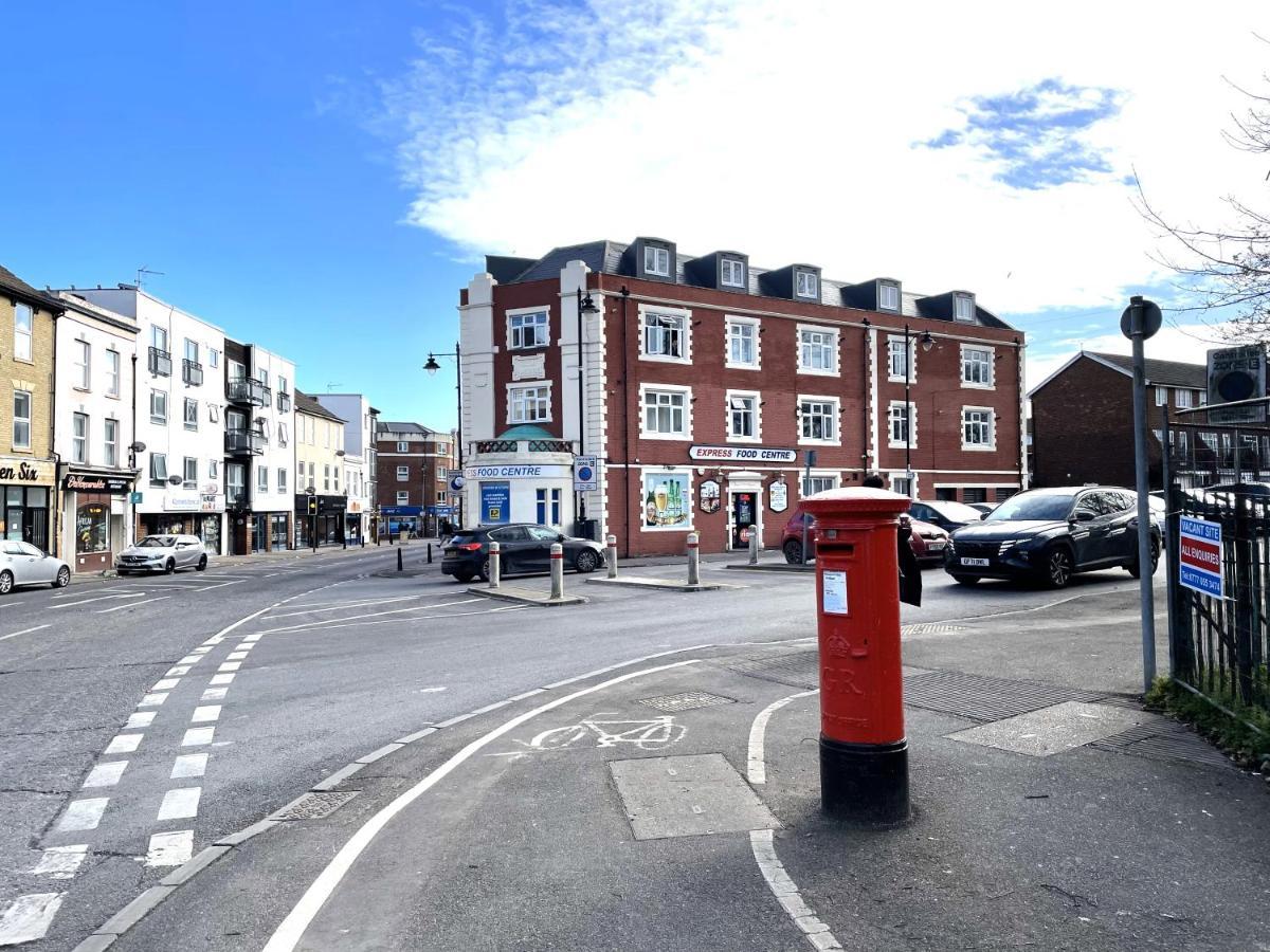 Supreme - 1 Bedroom Apart Sleeps 4 Short/Long Stay Gillingham  Eksteriør bilde